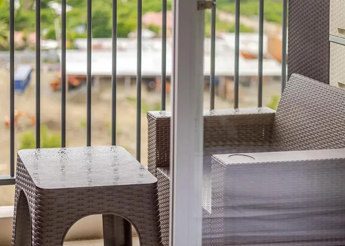 16th Floor With Seaview Resort-style Near Mactan Airport * Suba Basbas
